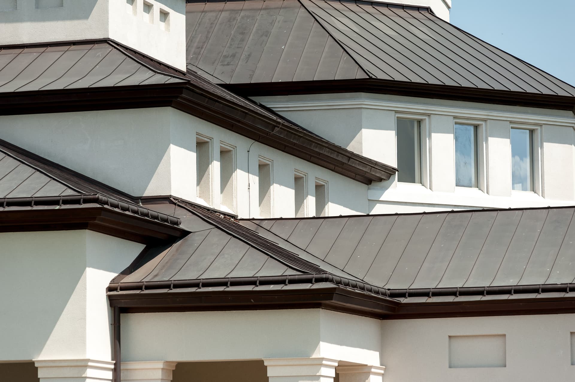 What Color Metal Roof Last the Longest? image