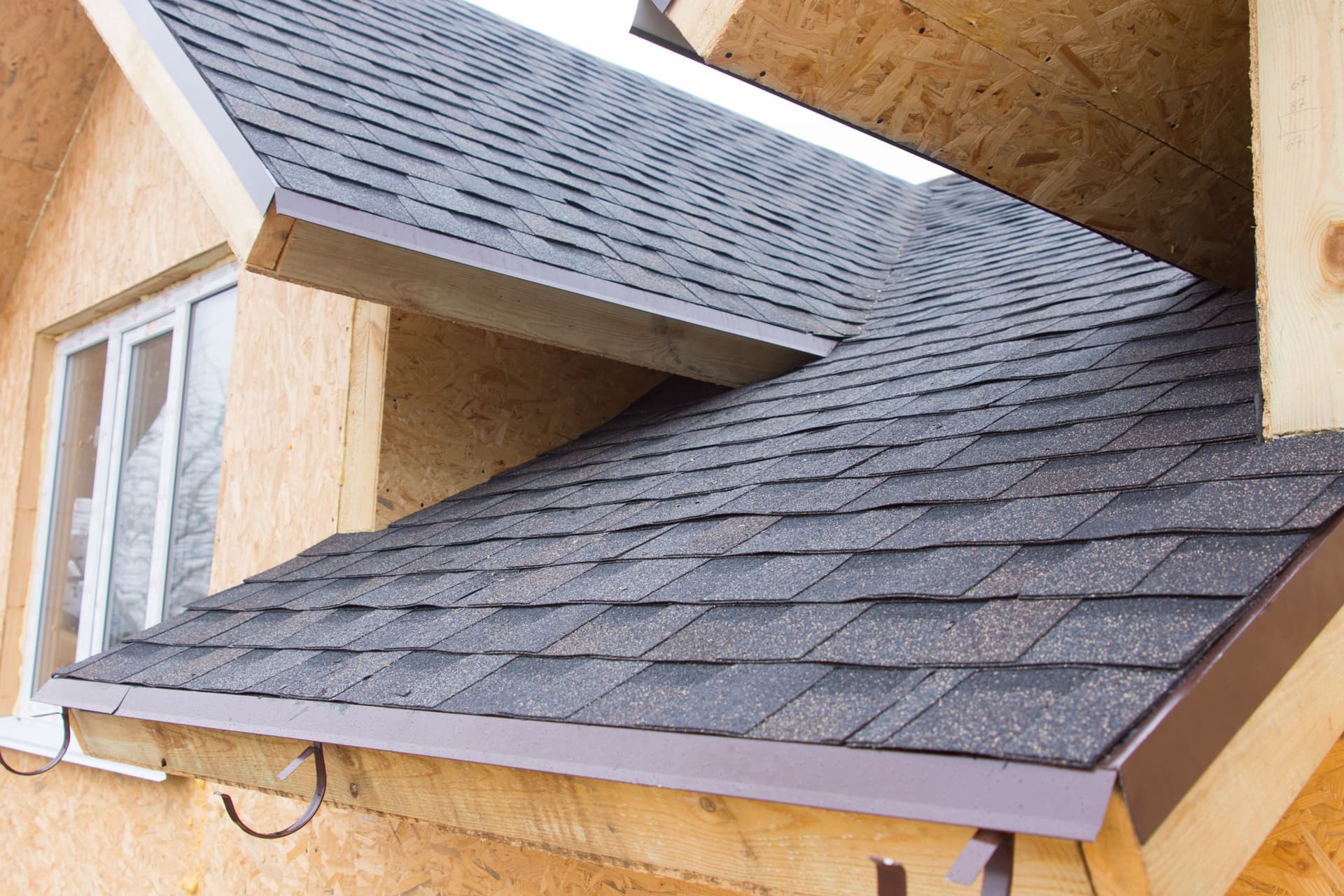 Top 4 Most Common Roof Problems image